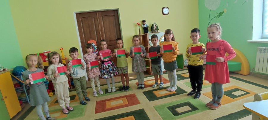 З павагай да дзяржаўных сімвалаў